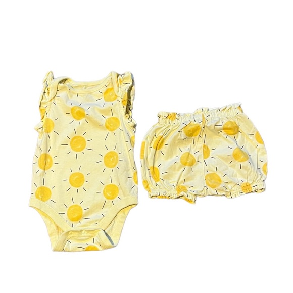 2 Bundle Girl 3-6M Dress/ Short Sleeve Onesie Outfits - Picture 3 of 3